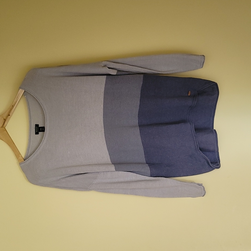 Roots oversize silk blend sweater. Size medium. Multi blues.